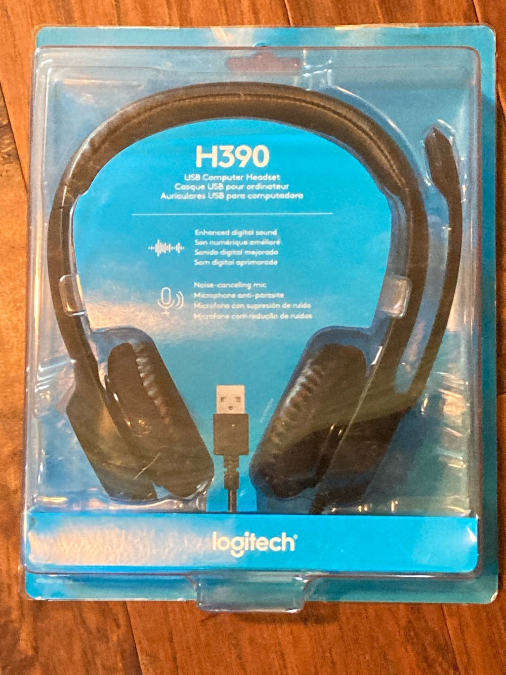 New Logitech H390 USB Headset in Black